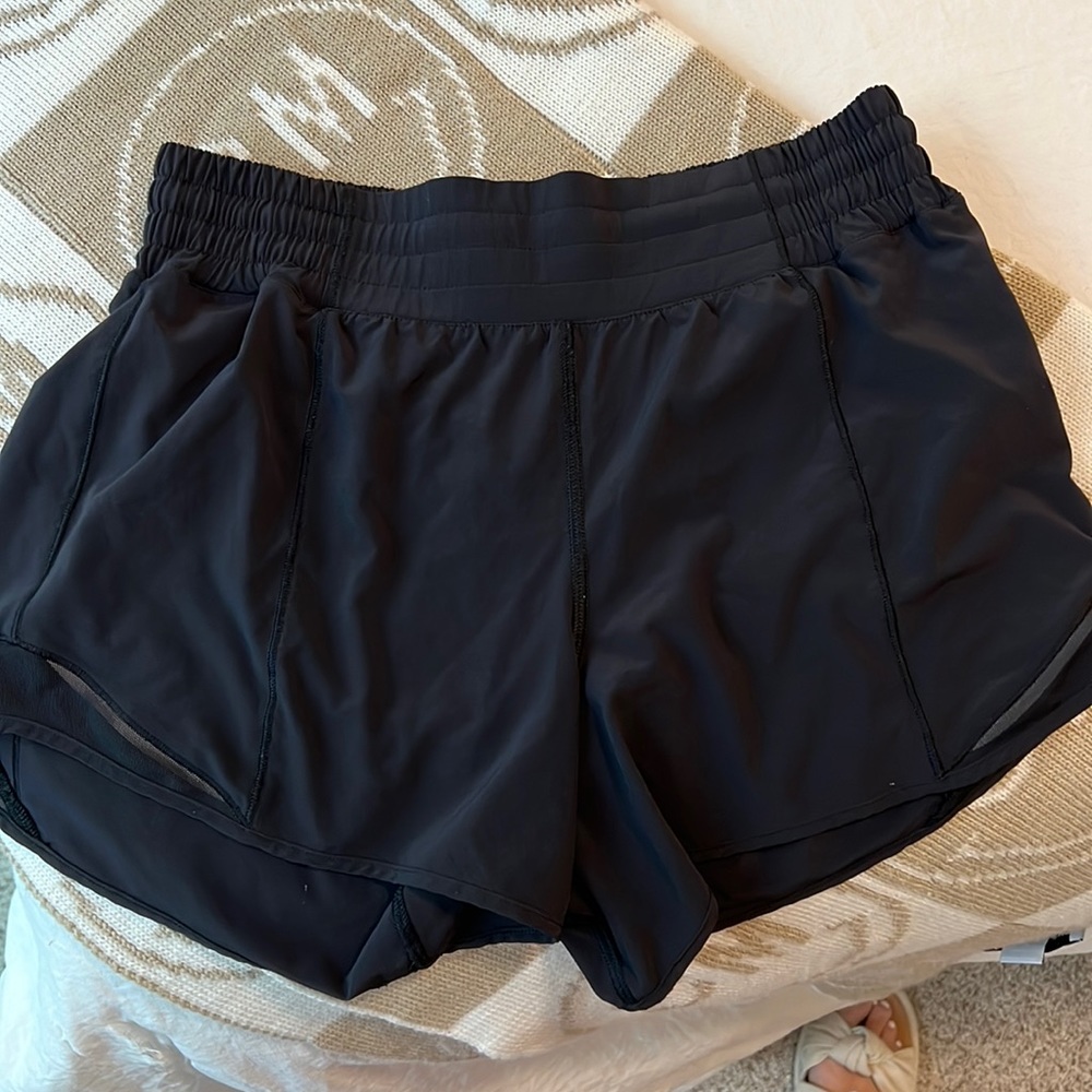 Lululemon hotty hot high rise shorts